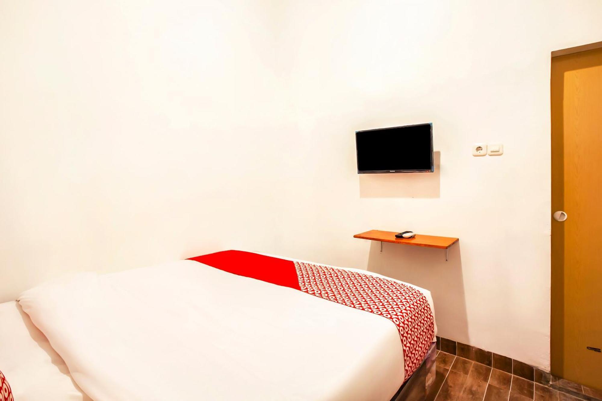 Oyo 2720 Sutomo Inn Medan Exterior photo